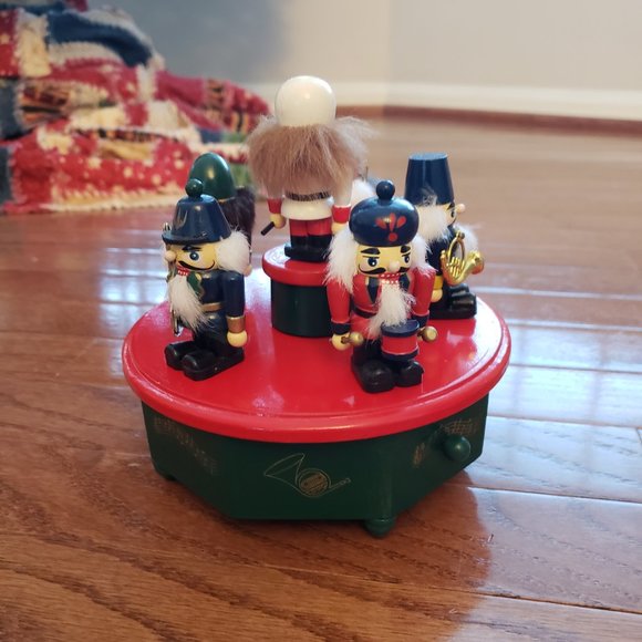 Nutcracker music box - Picture 2 of 3